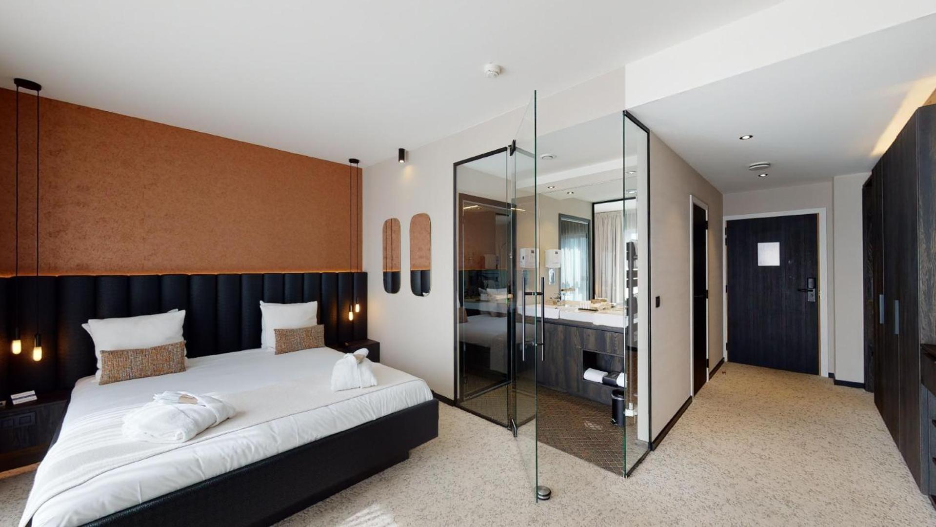 Van Der Valk Hotel Mons Congres & Spa Экстерьер фото