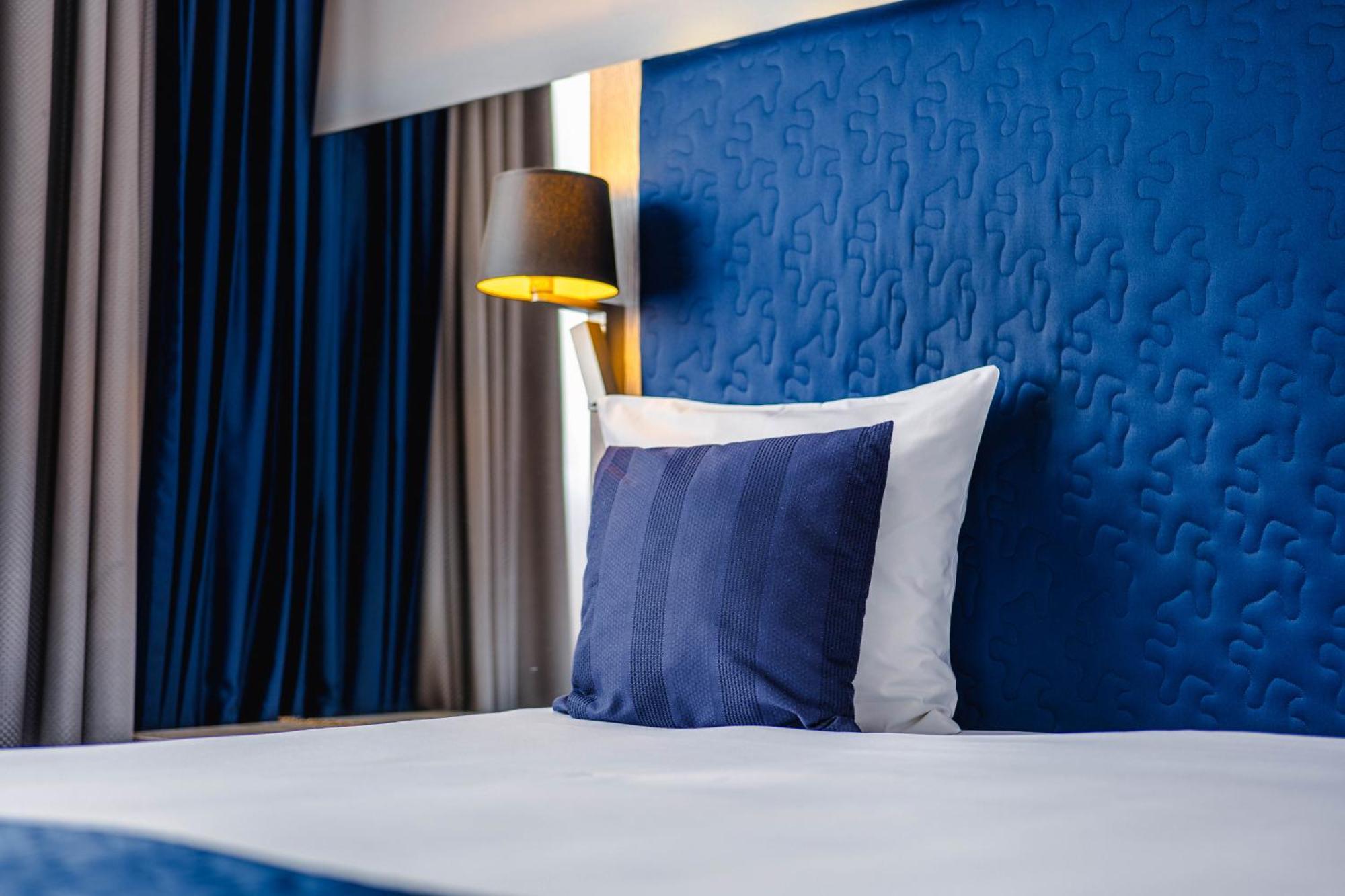 Van Der Valk Hotel Mons Congres & Spa Экстерьер фото